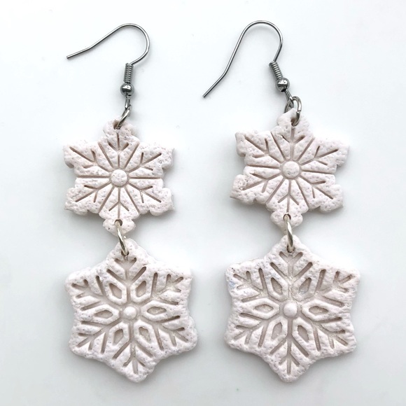 Jewelry - Handmade snowflake earrings